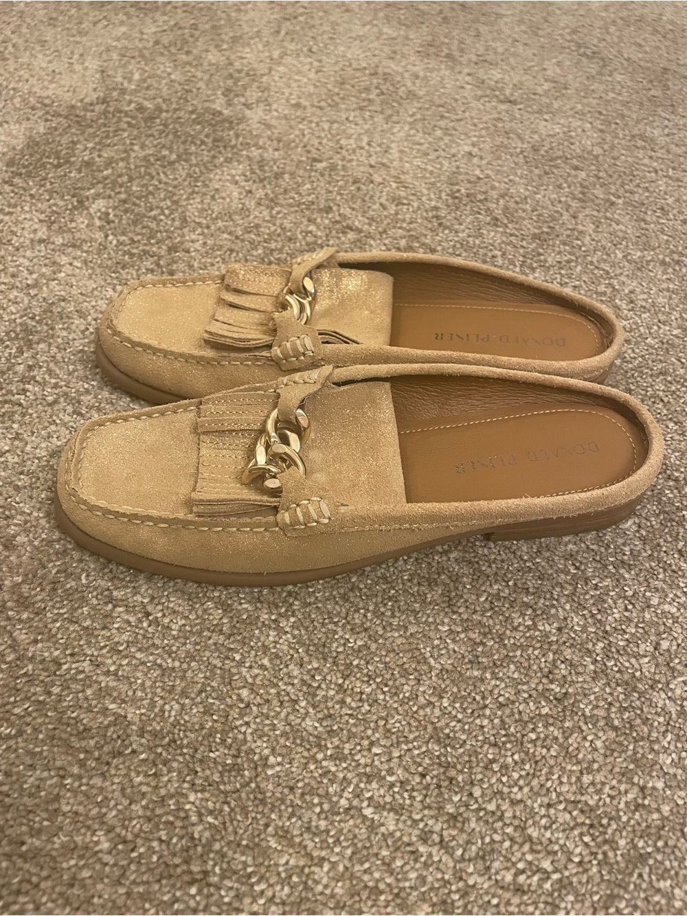 Donald Pliner Mika Suede fringe Slip On Mule Loafers with Gold Chain - Tan Sz 8